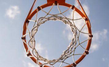 Мурманская ночь: как справиться с зимней депрессией и алкоголизмом